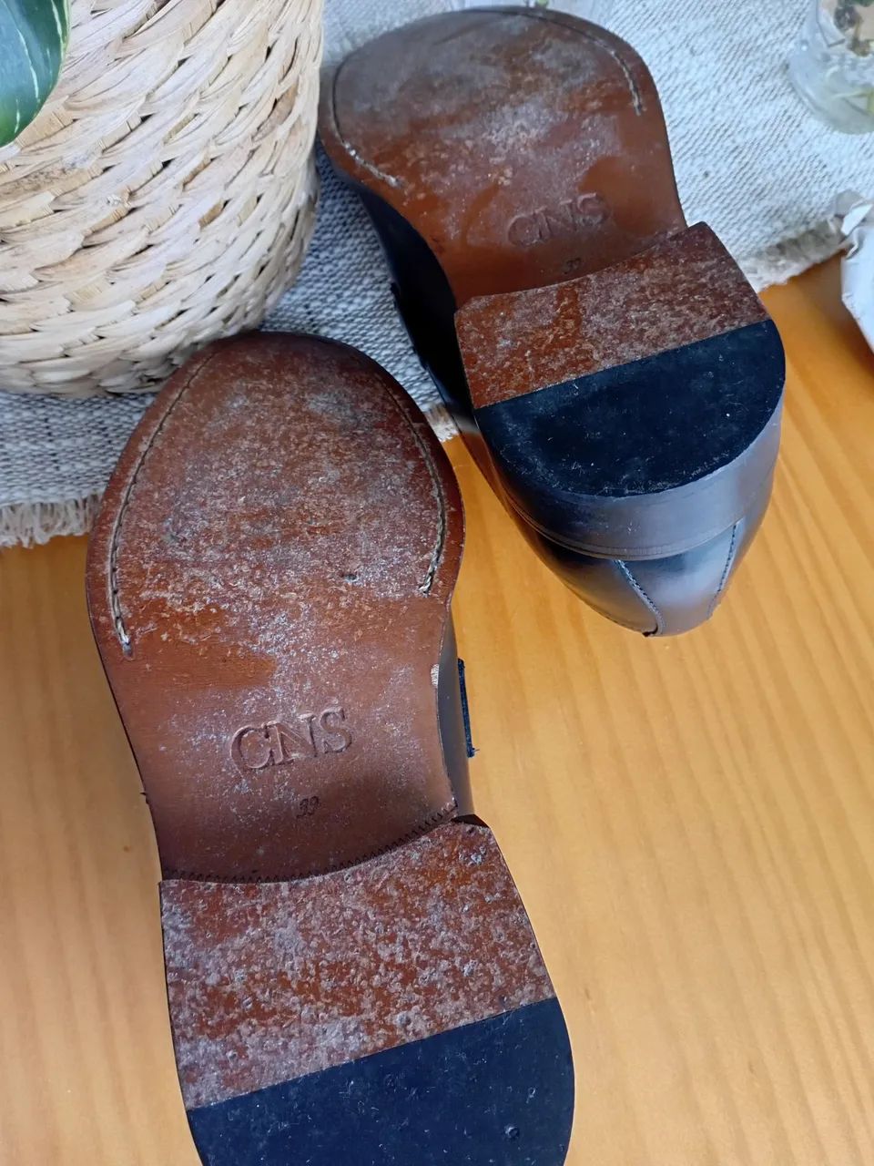 Sapato couro CNS usado só uma vez - Foto 5
