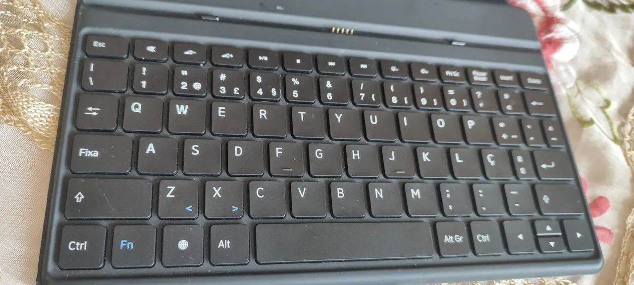 Vendo Tablet VAIO TL10, muito bem conservado e funcionando perfeitamente. - Foto 5