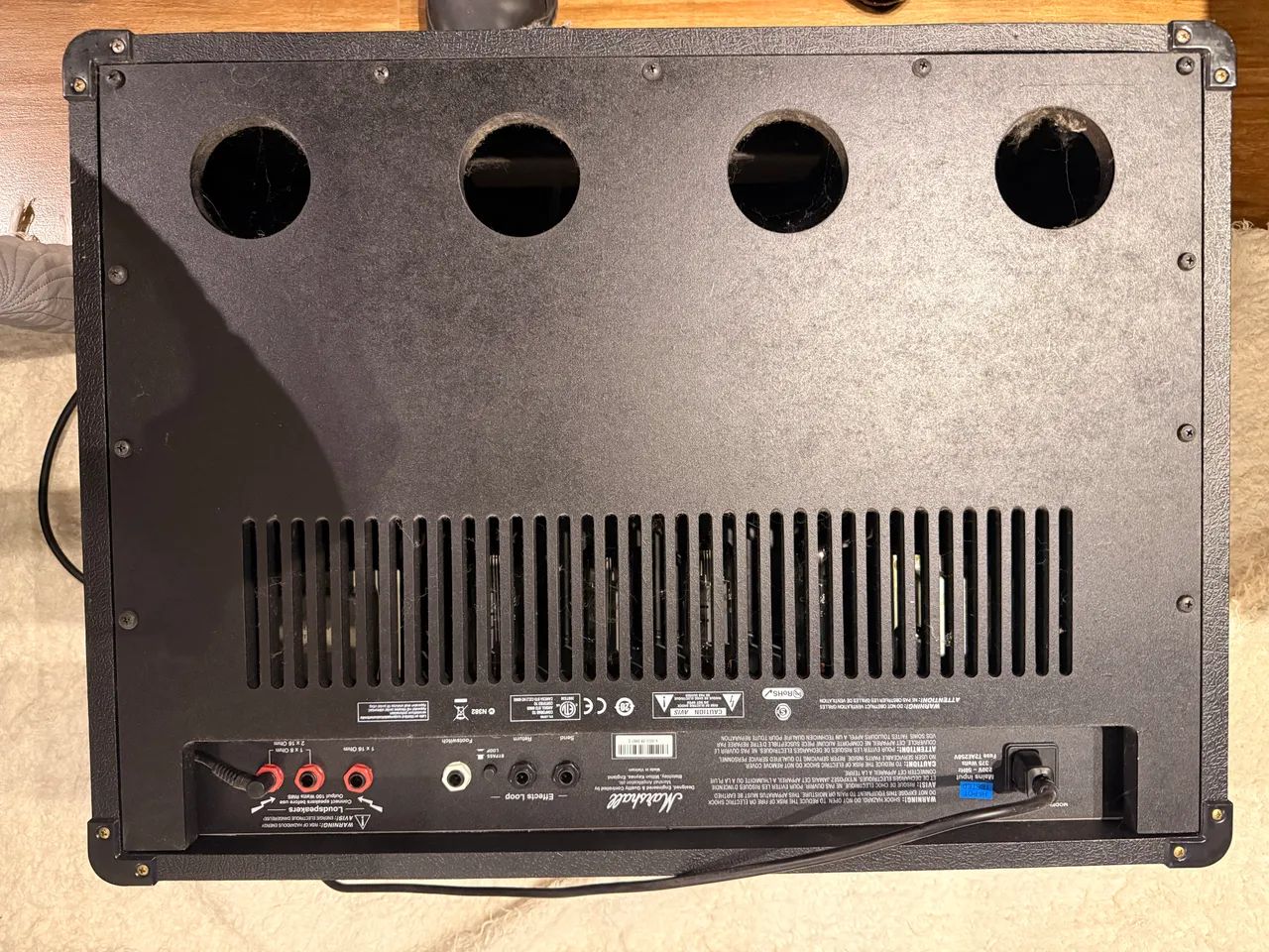 Amplificador Marshall Ma100c - Valvulado 100w 2x12  C/ Foot Preto 220v (Usado) - Foto 4