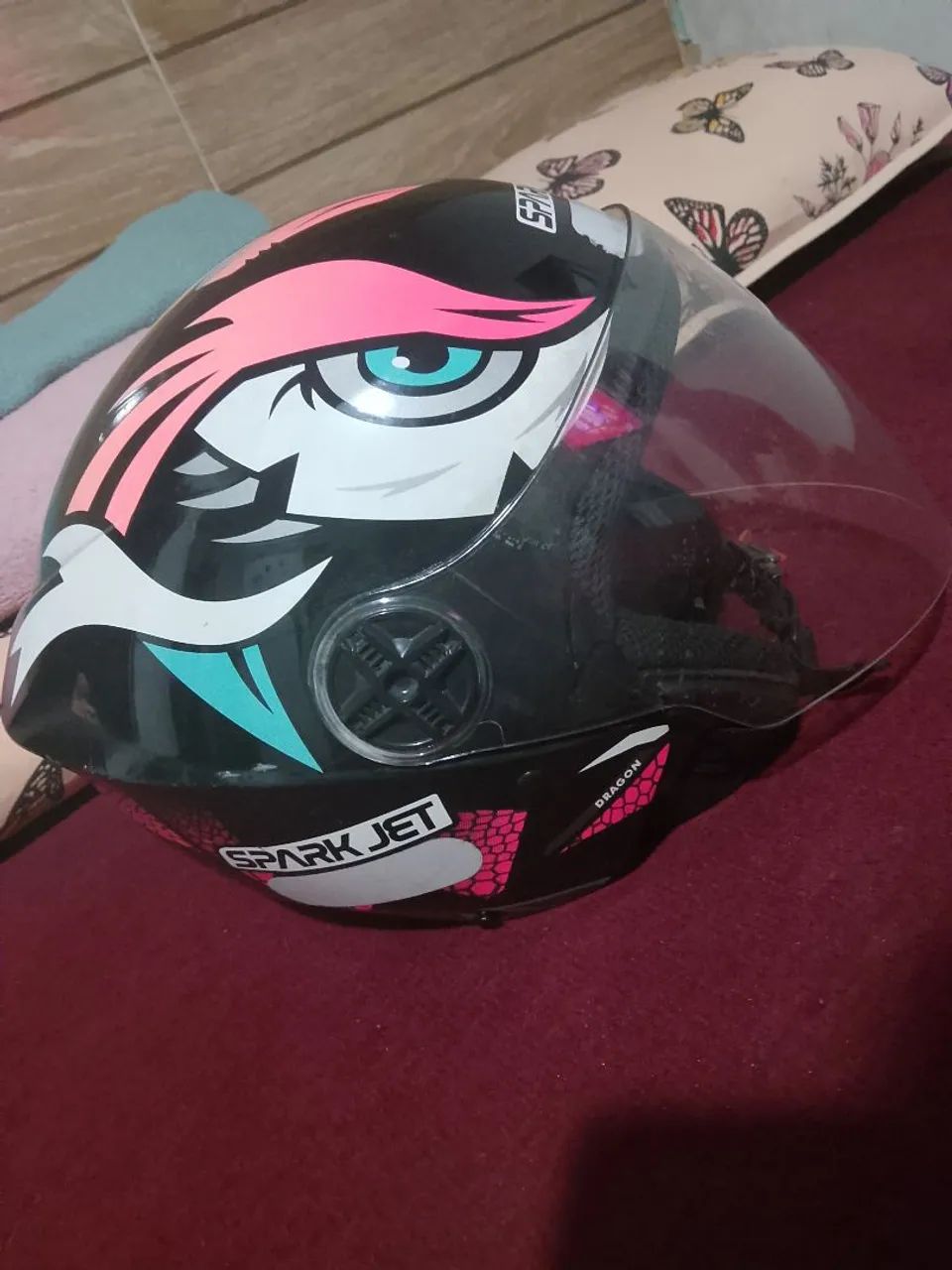 Capacete feminino 