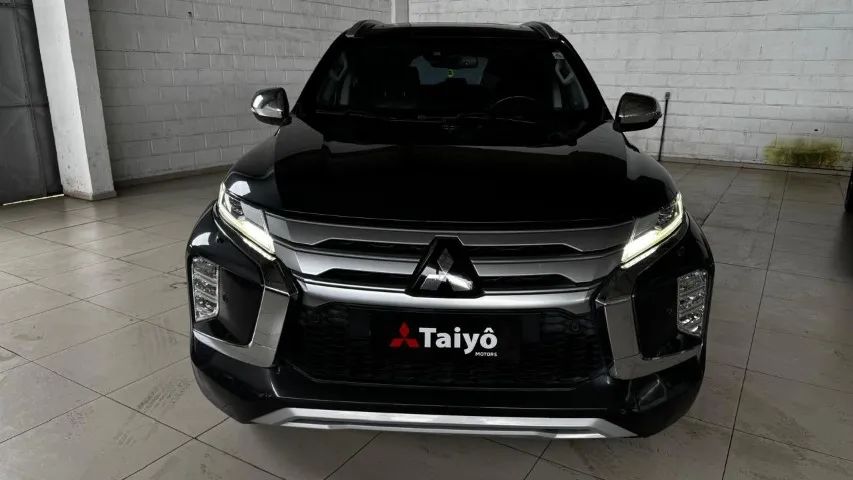 Mitsubishi Pajero 2022