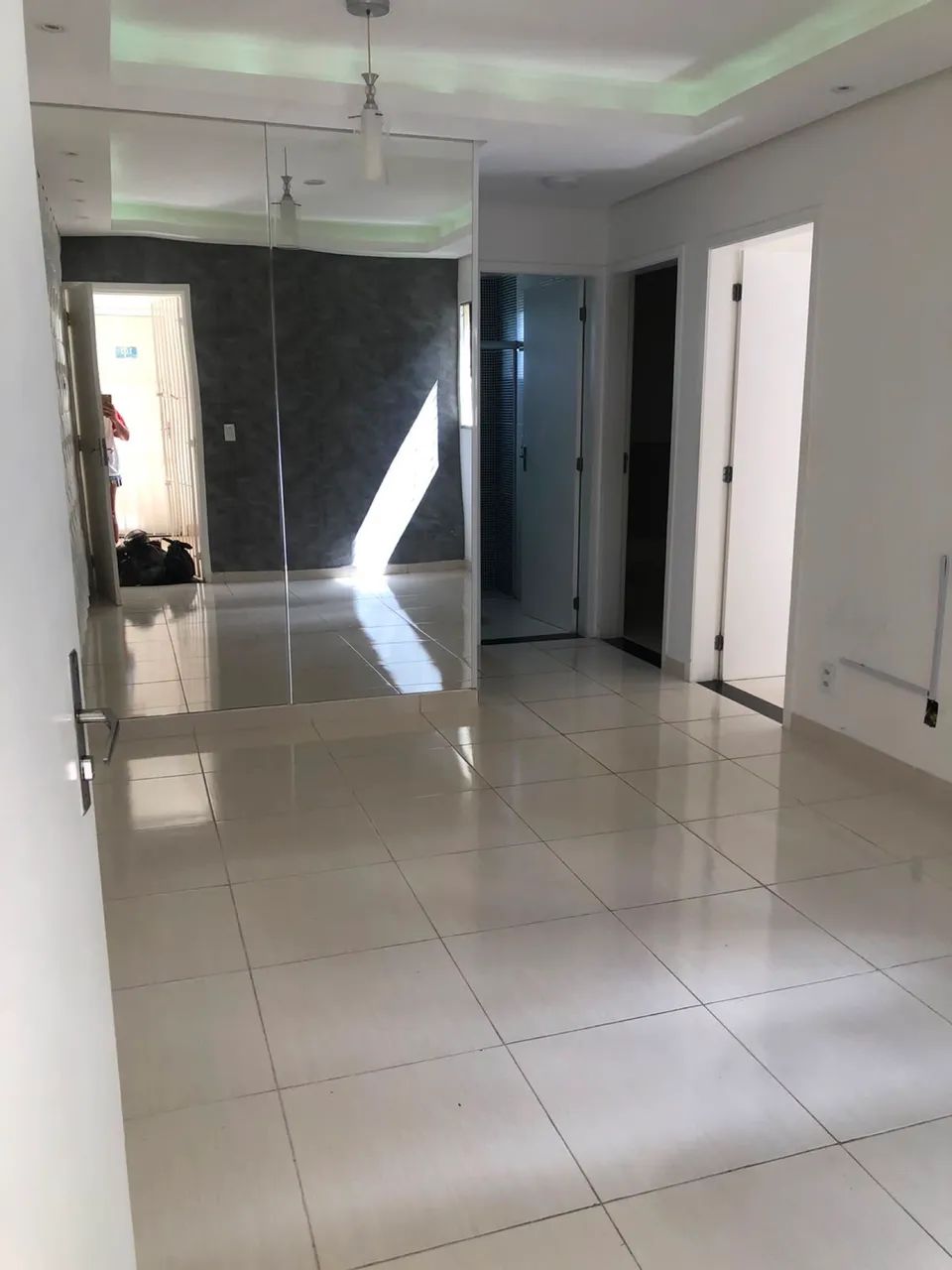 ALUGA-SE APARTAMENTO - Foto 4
