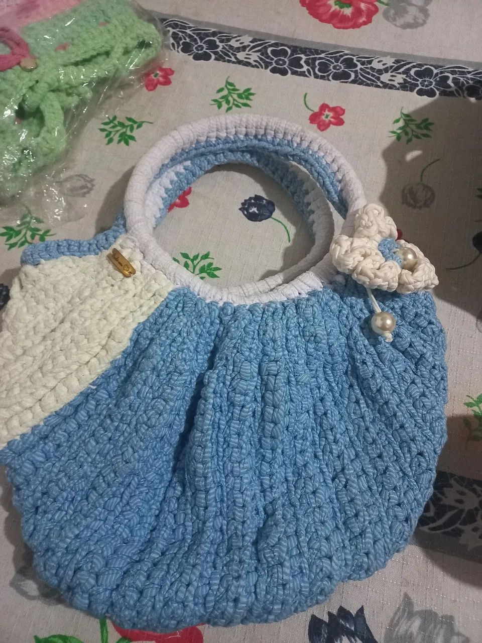 Bolsa de crochê fio de malha 