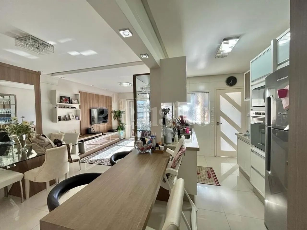 Apartamento 3 dormitórios em Coqueiros - Foto 3