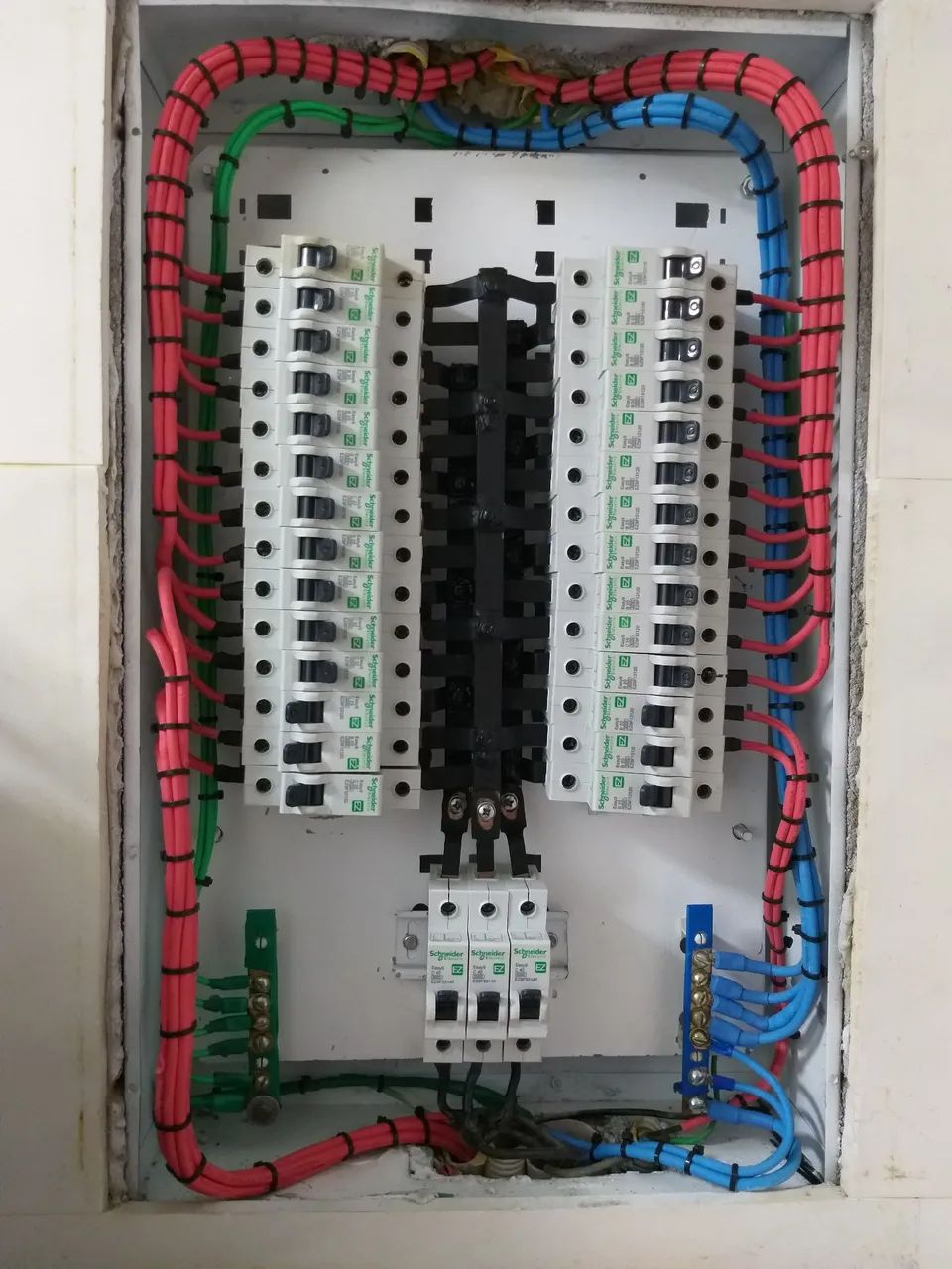 Eletricista / Serviço de Instalações Elétrica  - Foto 2