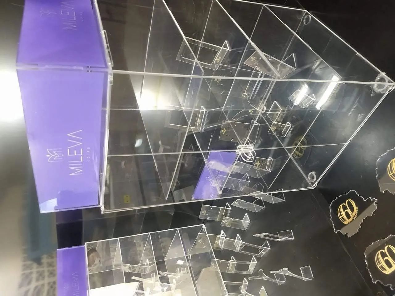 Vitrine de acrílico 