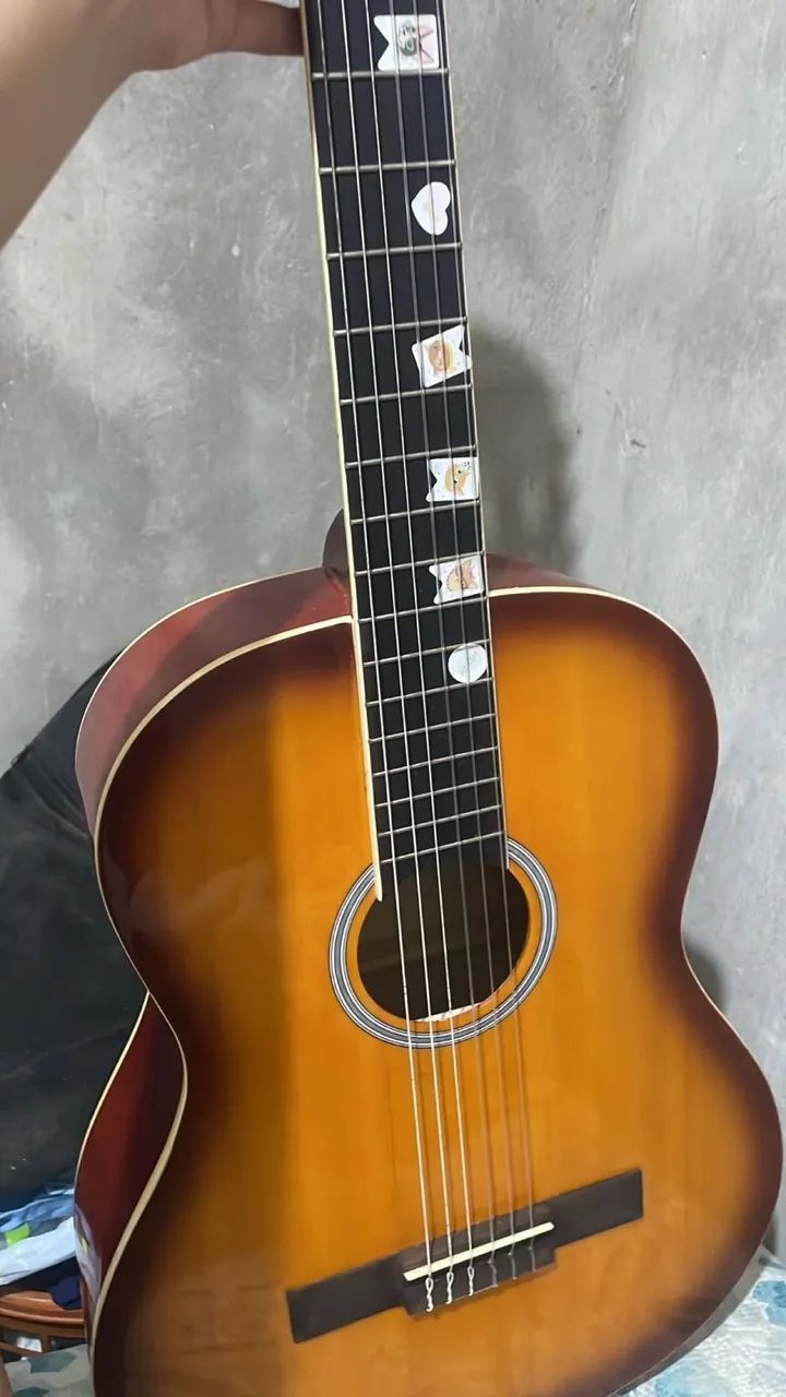 VENDE-SE VIOLÃO 