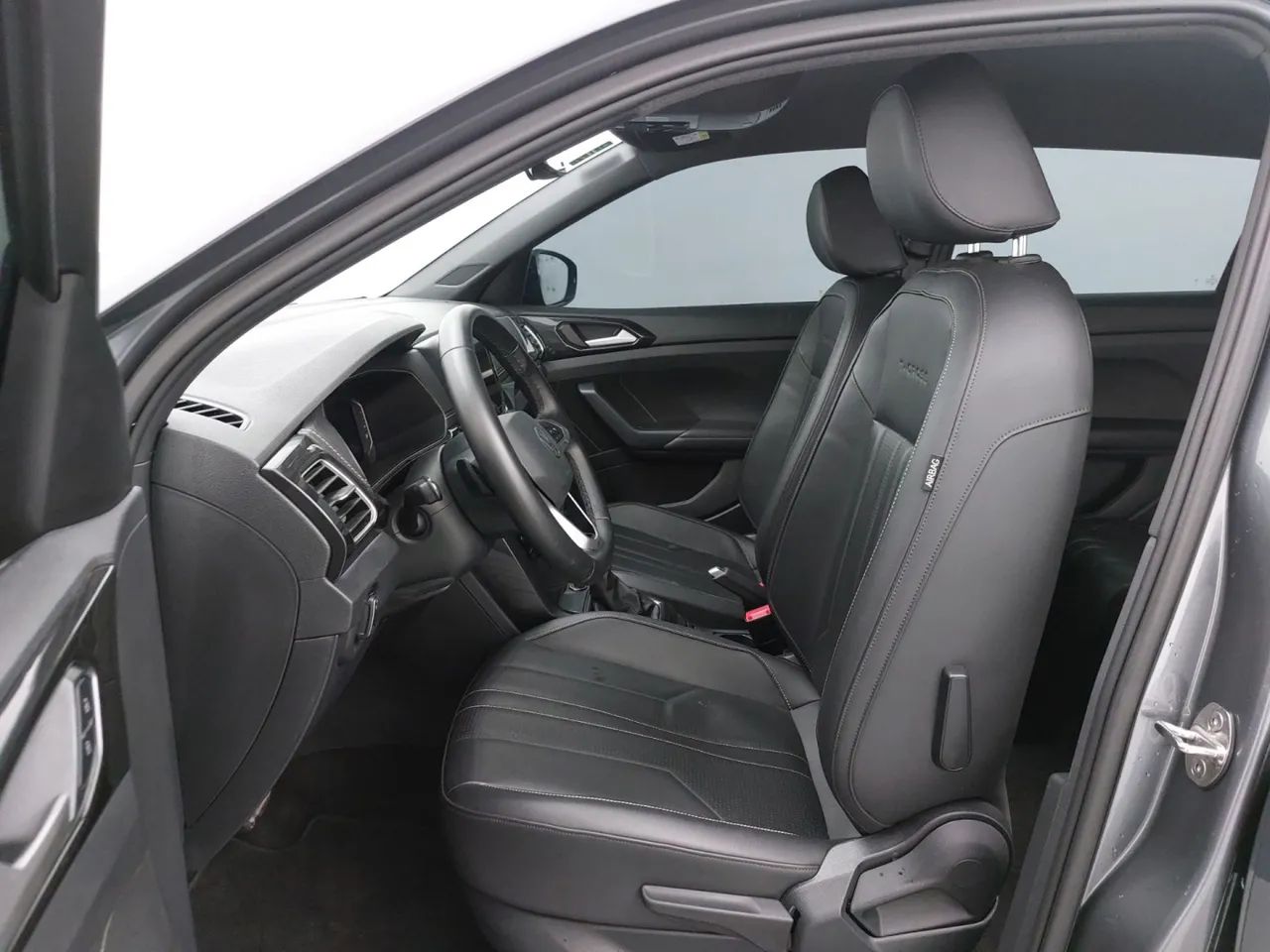 Volkswagen T-Cross Highline 1.4 TSI Flex 16V 5P AUT, foto 16 de 18