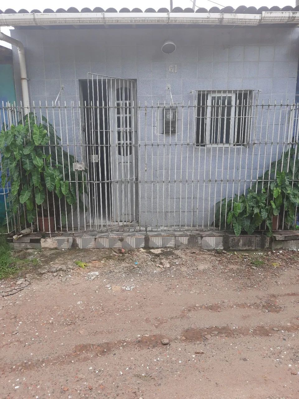 Aluga-se casa 