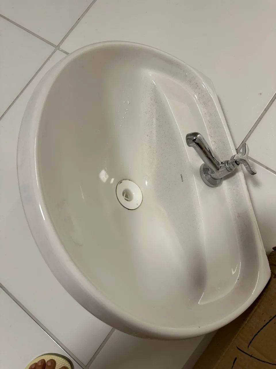 Pias para banheiro DECA