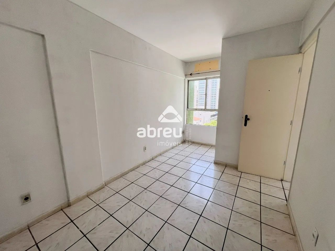 Aproveite a oportunidade de adquirir ou alugar uma sala comercial no Edifício Centro Odont - Foto 5