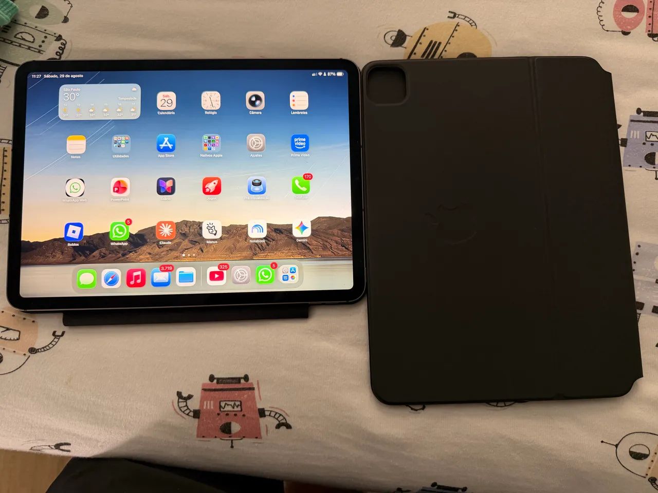 Ipad Pro 11 pol M1 256G / Celular 3 geracao com capa Apple teclado Original  - Foto 3