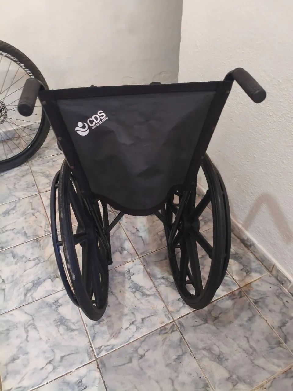 Cadeira de rodas  - Foto 3