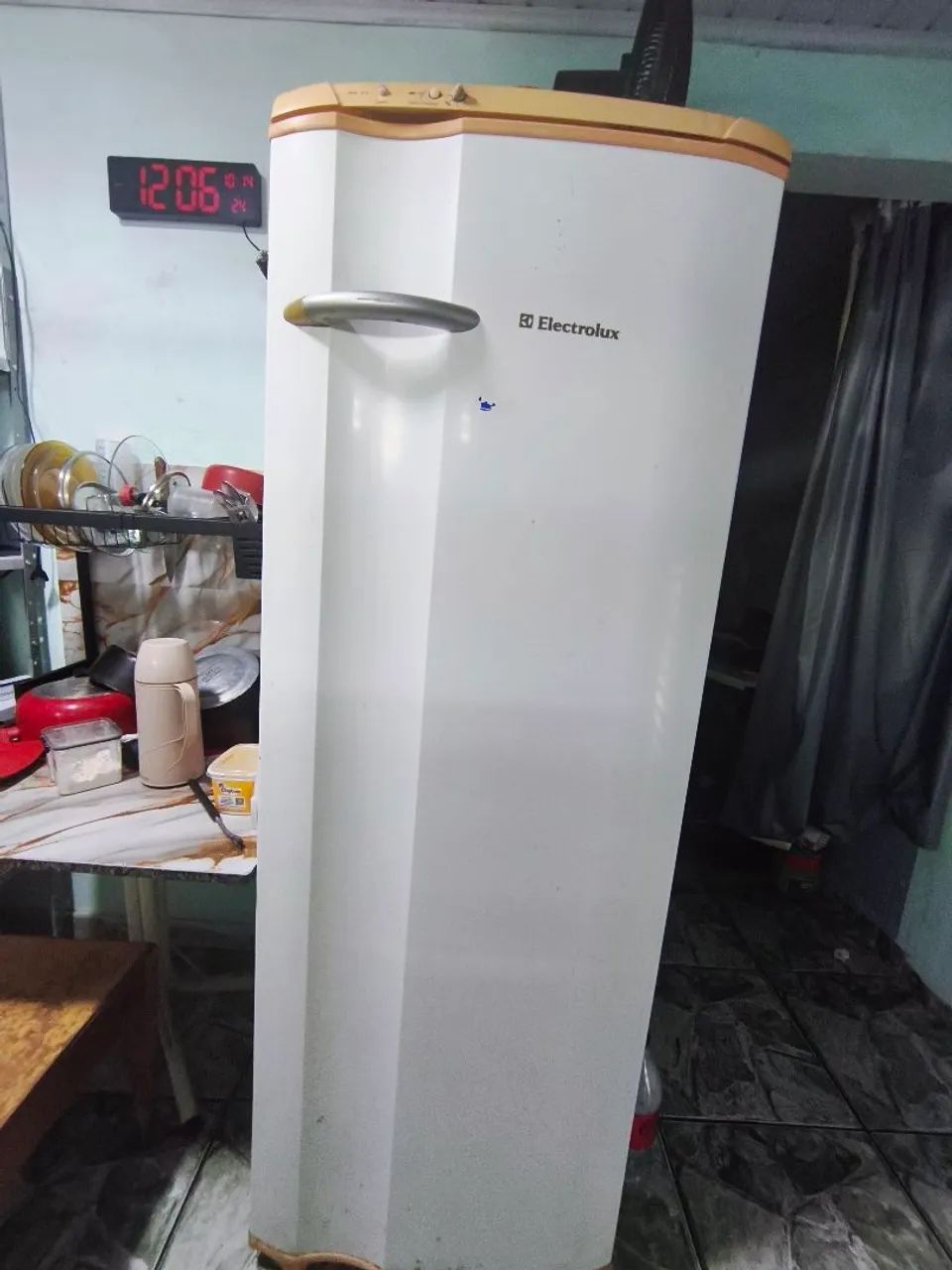 Geladeira Eletrolux 127v funcionando perfeitamente  - Foto 3