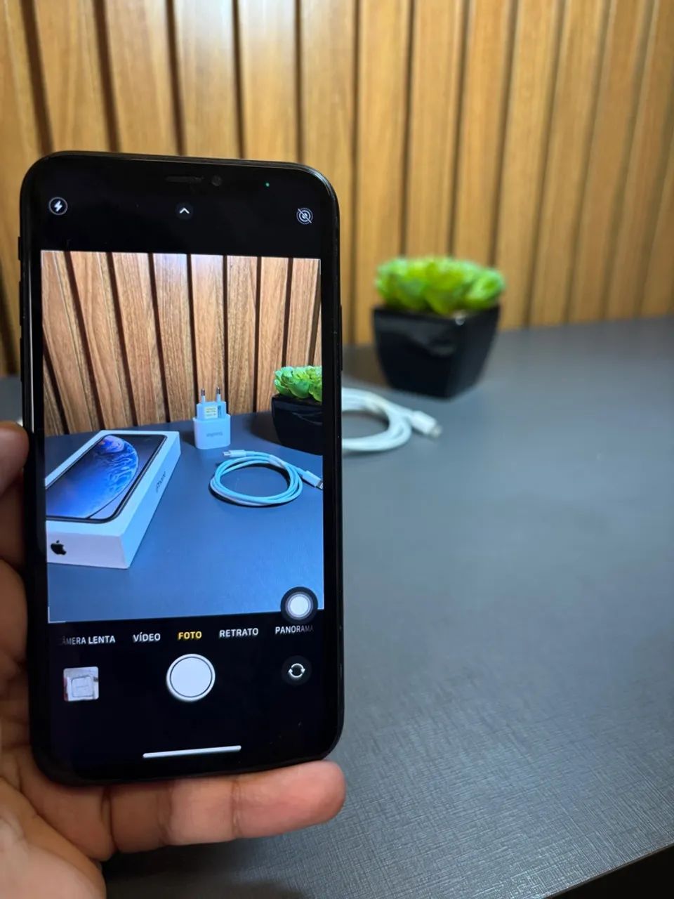 iPhone XR | 100% Bateria + Caixa e Carregador - Foto 4