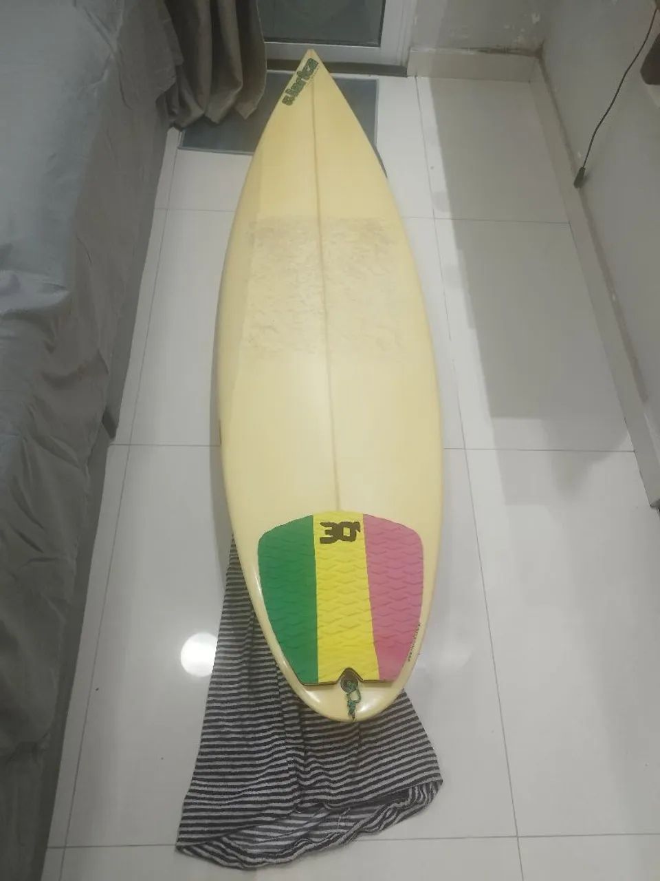 Prancha de surf 5'11 epoxy super leve - Esportes Aquáticos - José