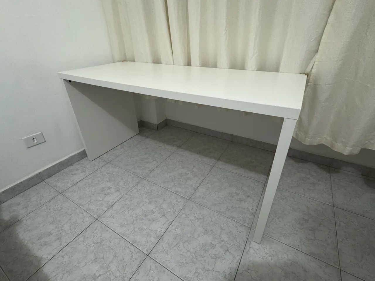 Mesa escrivaninha TokStok 
