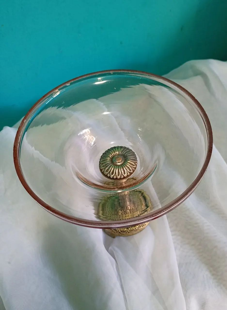 Antiga Fruteira / Centro de Mesa em Bronze e Vidro 16 cm - Foto 4