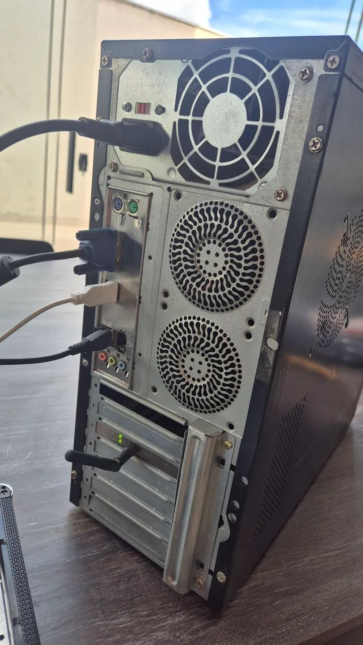 Computador AMD Athlon X2 - 2GB RAM - 256GB HDD - PLACA WIFI - LEITOR DE DVD - Foto 3