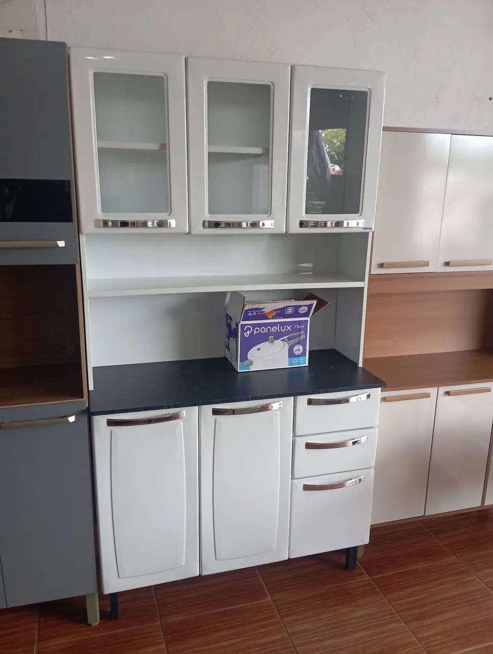 Armário novo em aço Itatiaia 