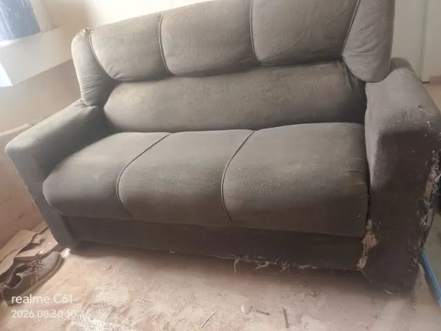 Sofa para doação  3lugares