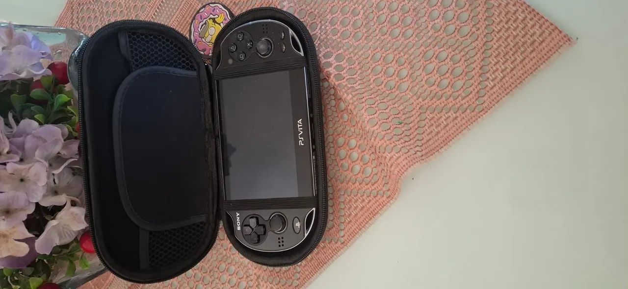 Ps vita desbloqueado usado com película e case - Foto 4