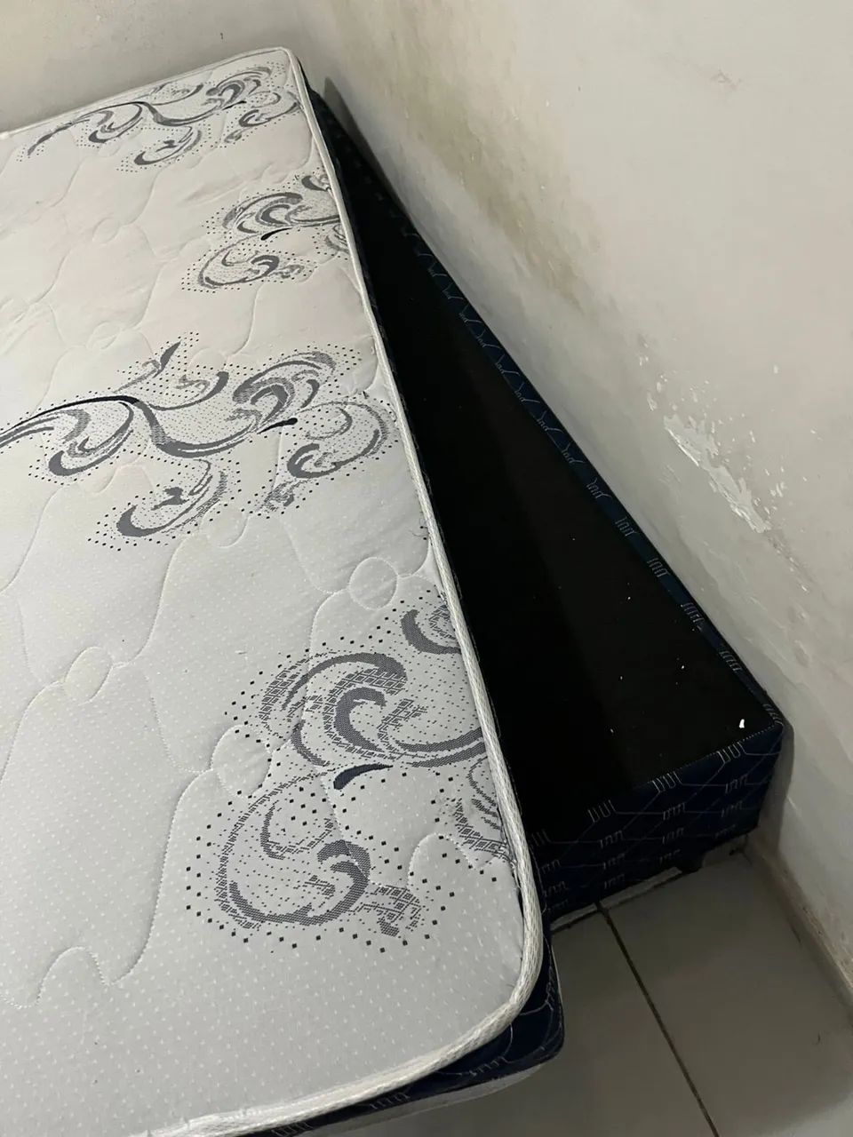 VENDO CAMA SEMINOVA