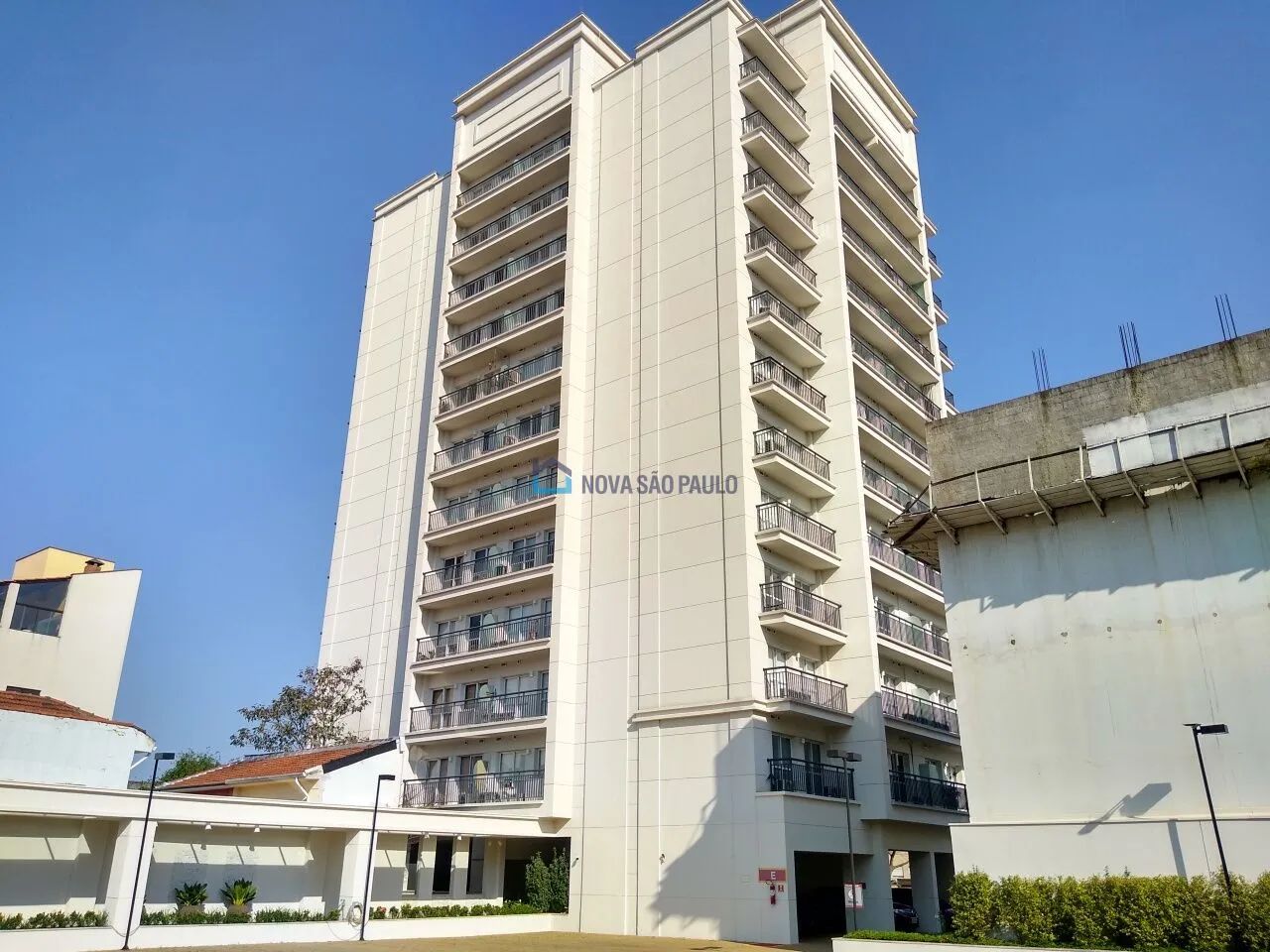 Sala comercial de 37m, 1 vaga, próximo ao Mêtro Santa Cruz.