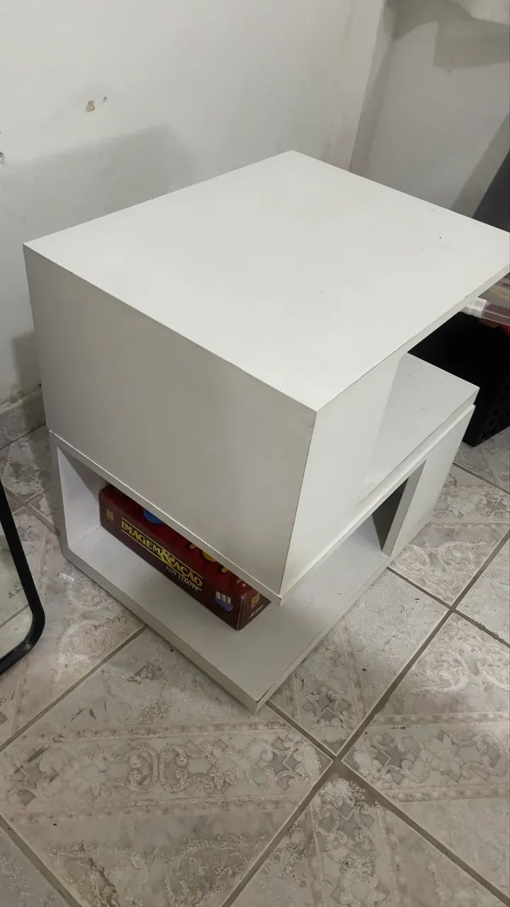 Mesinha de cabeceira 