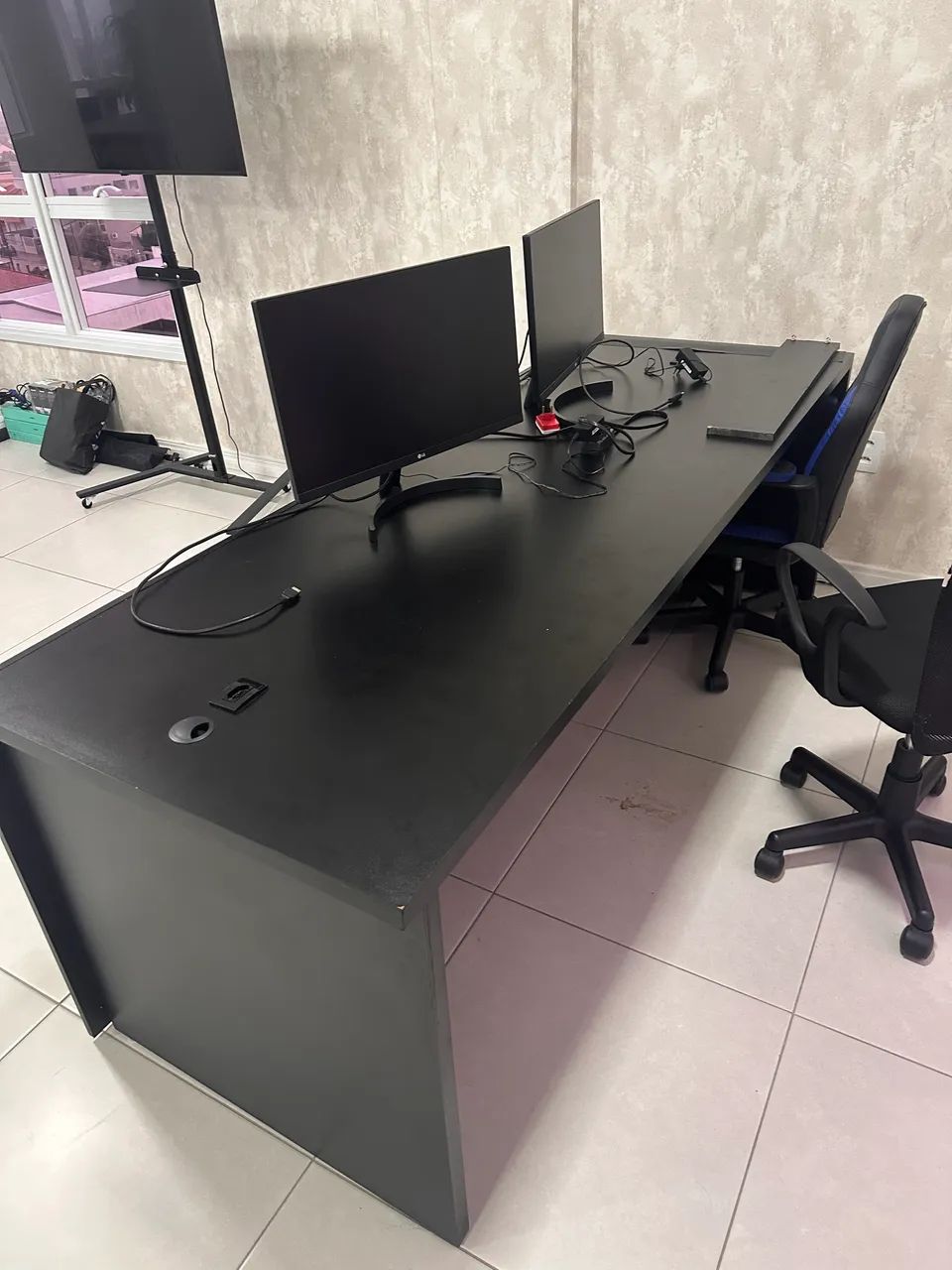 Mesa Escritório Preta 2,10m x 0,76m - Foto 2