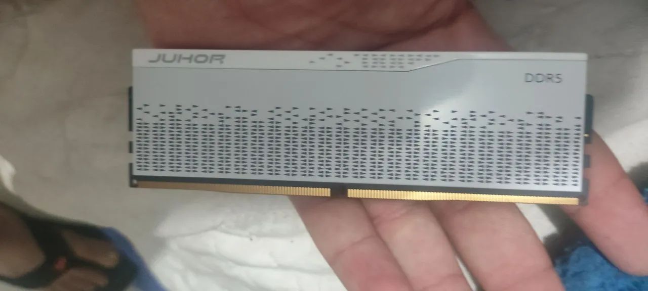 Memória 1X16GB DDR5 5600MHZ JUHOR APENAS RETIRADA 