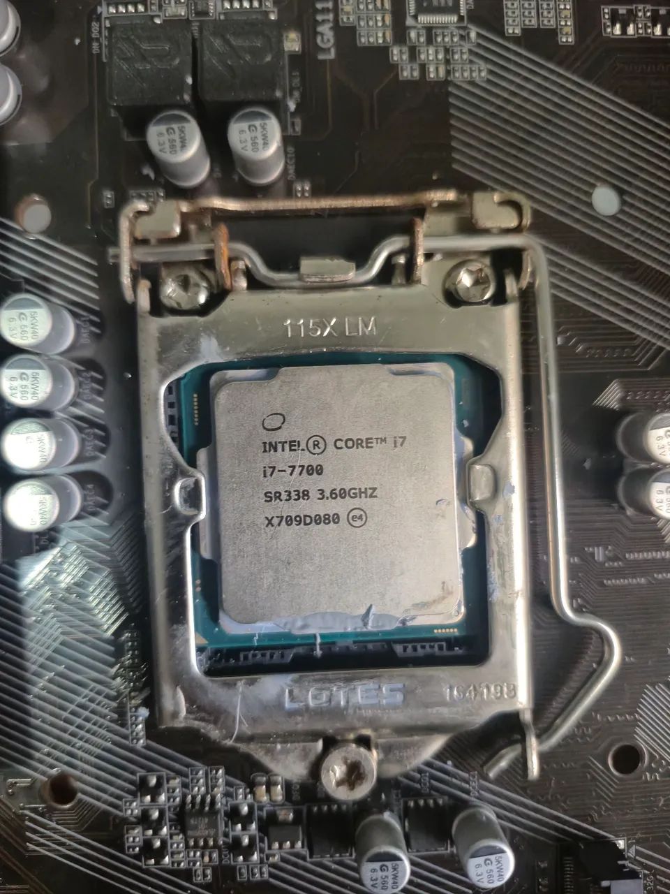 Kit i7-7700 + Placa-mãe com defeito - R$ 300  - Foto 2