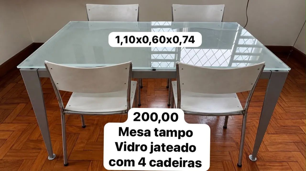 Mesa de vidro jateado