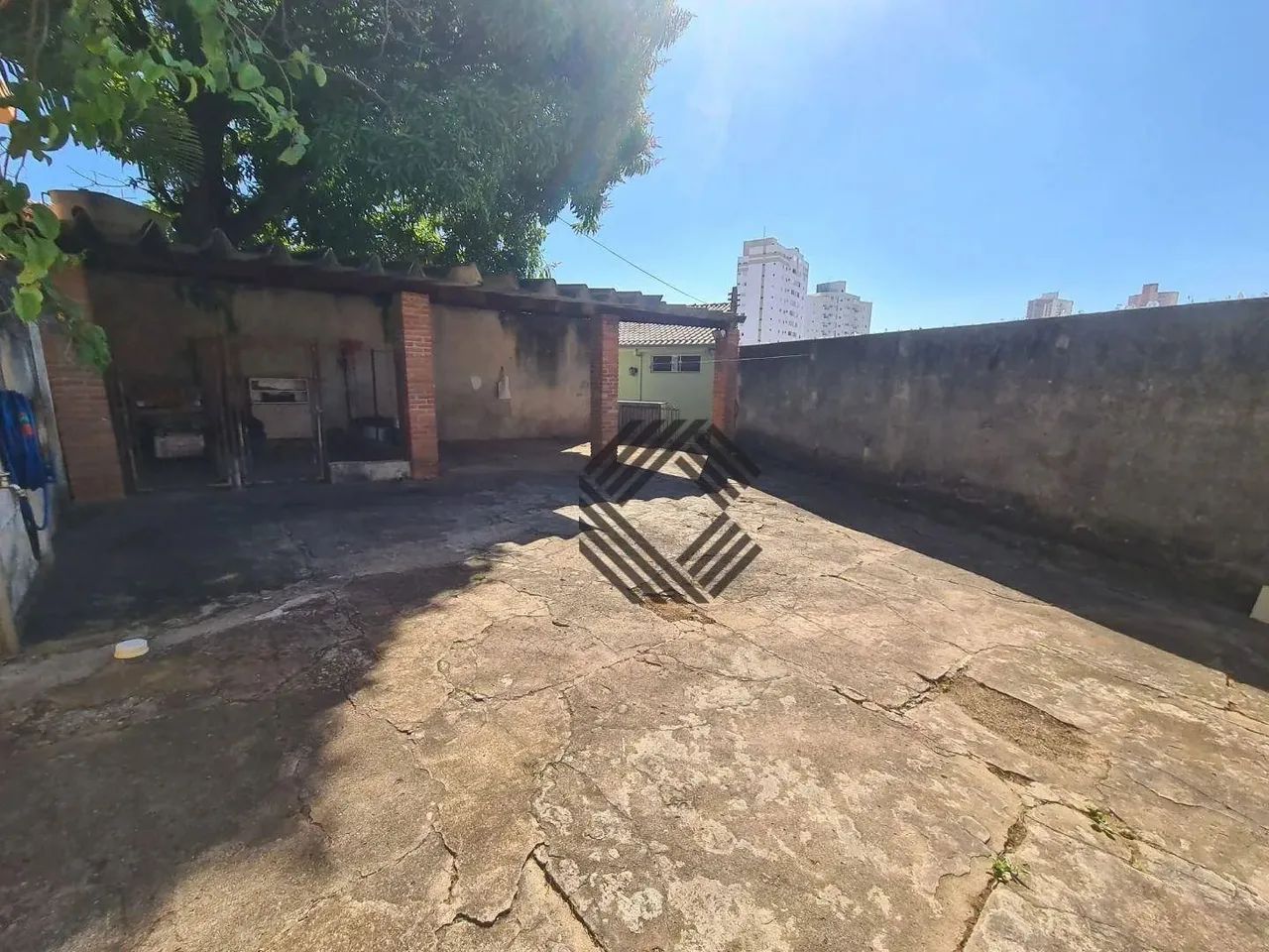 Está procurando um imóvel próximo a uma área comercial e residencial? Temos a oportunidade - Foto 3