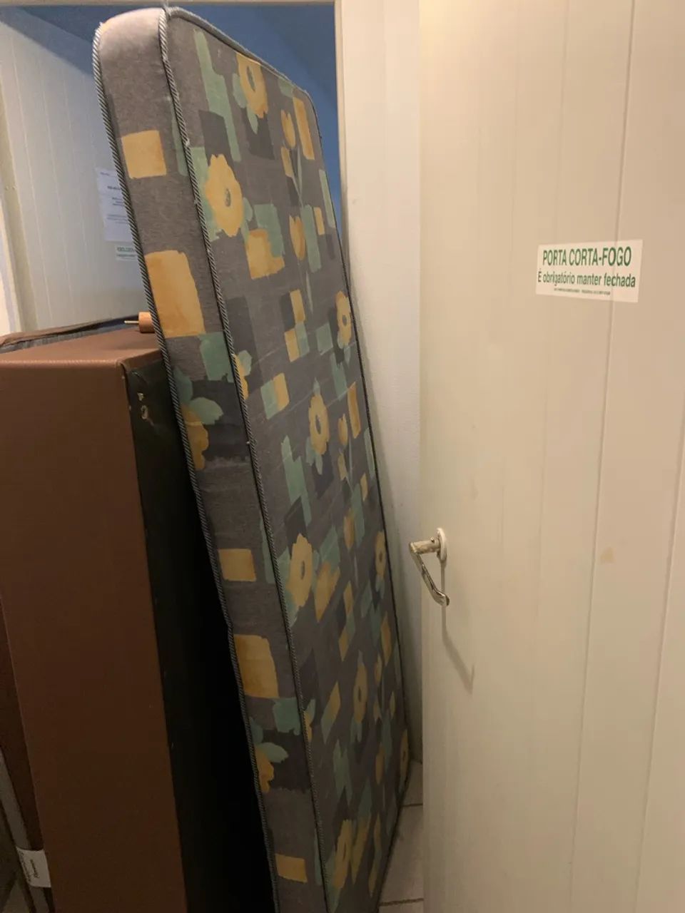 Vende-se colchão solteiro  - Foto 2