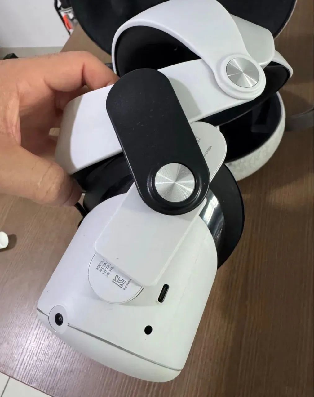 ? Meta Quest 2 128GB + Case + Acessórios - Completo - Impecável - Foto 3