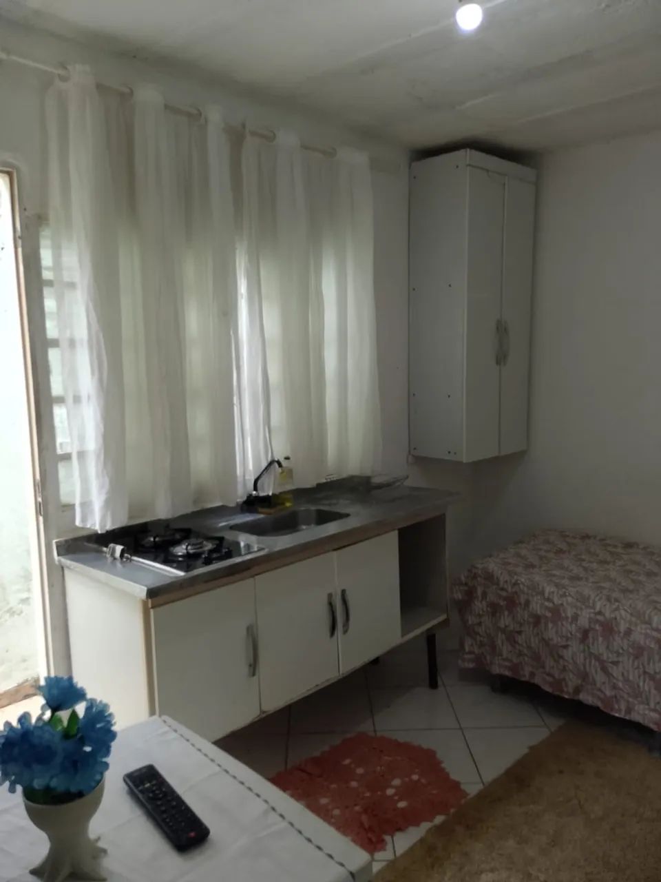 Alugo Kitnet mobiliada tipo apartamento 