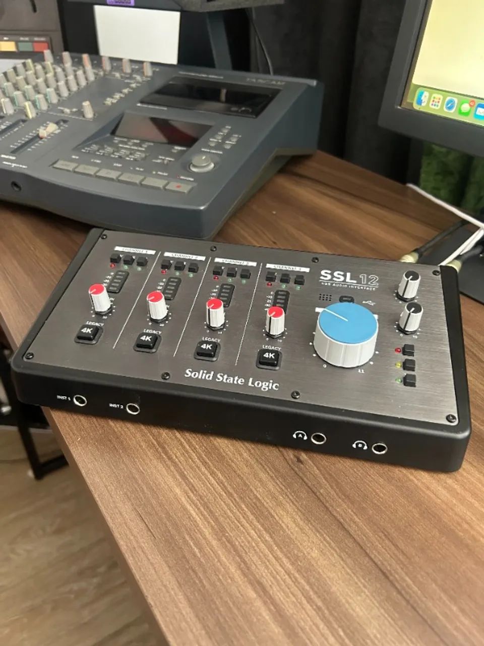 SSL12 USB AUDIO INTERFACE
