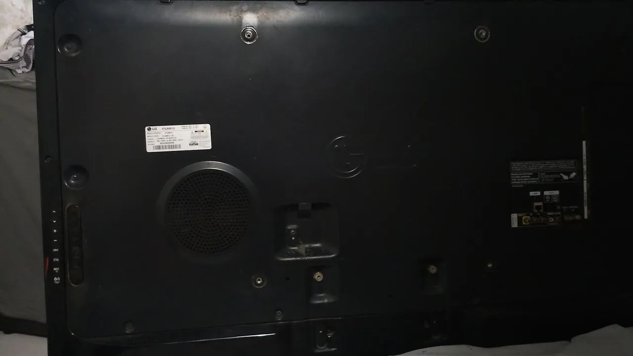 TV com defeito LG 47 polegadas no precinho precisa negociar para quem quer aproveitar as - Foto 2