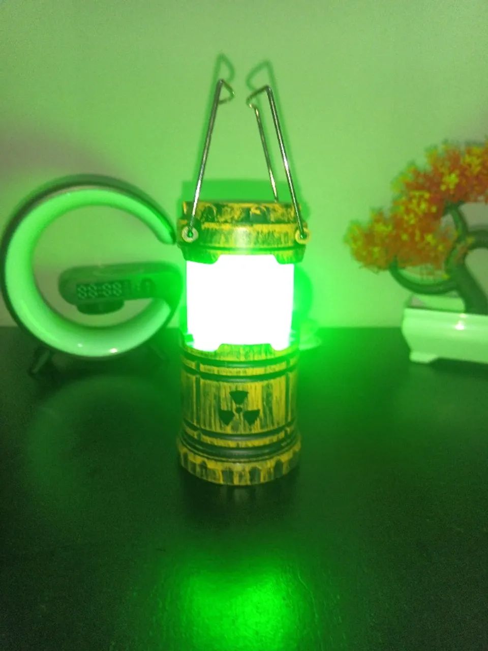 Lanterna Decorativa Assustadora Mini Reator Nuclear Portátil - Foto 3