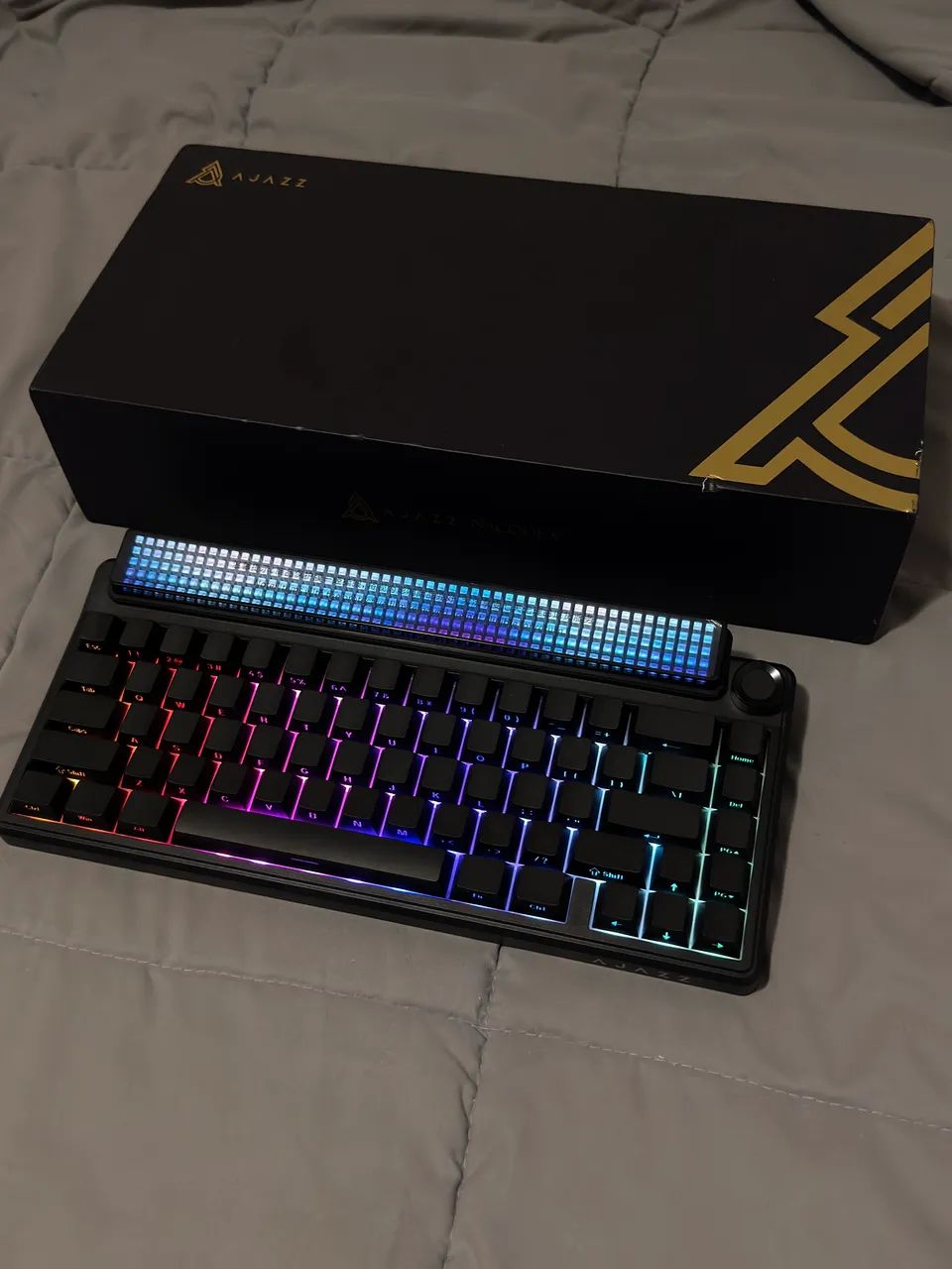 Teclado Ajazz Pixel68 com tela