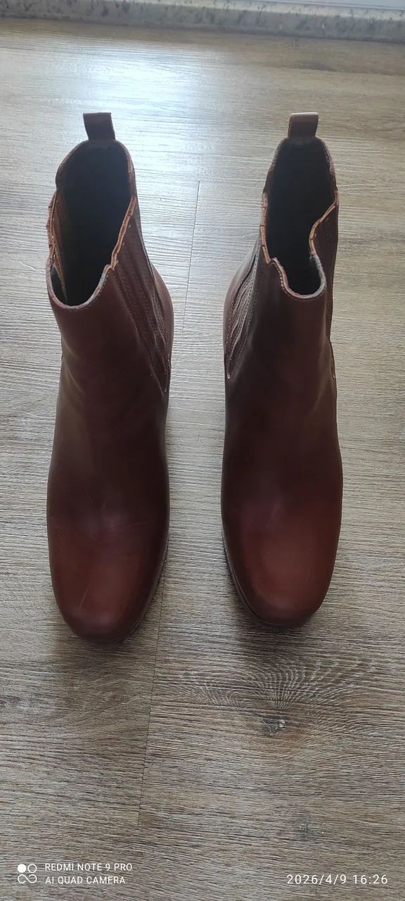 Bota SanMarina salto bloco marrom 39