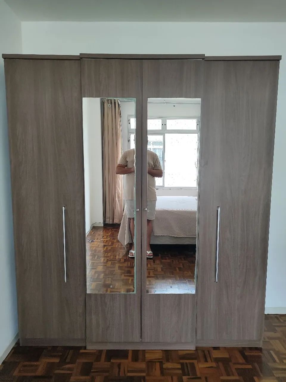 Guarda-Roupa Grande e Espaçoso em Ótimo Estado - Foto 3