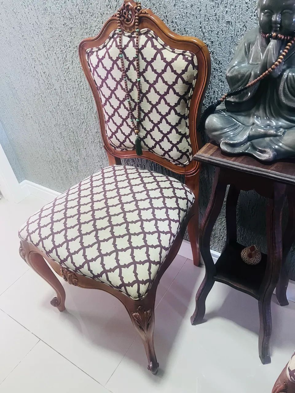Cadeiras com mais de 100 anos - Foto 2