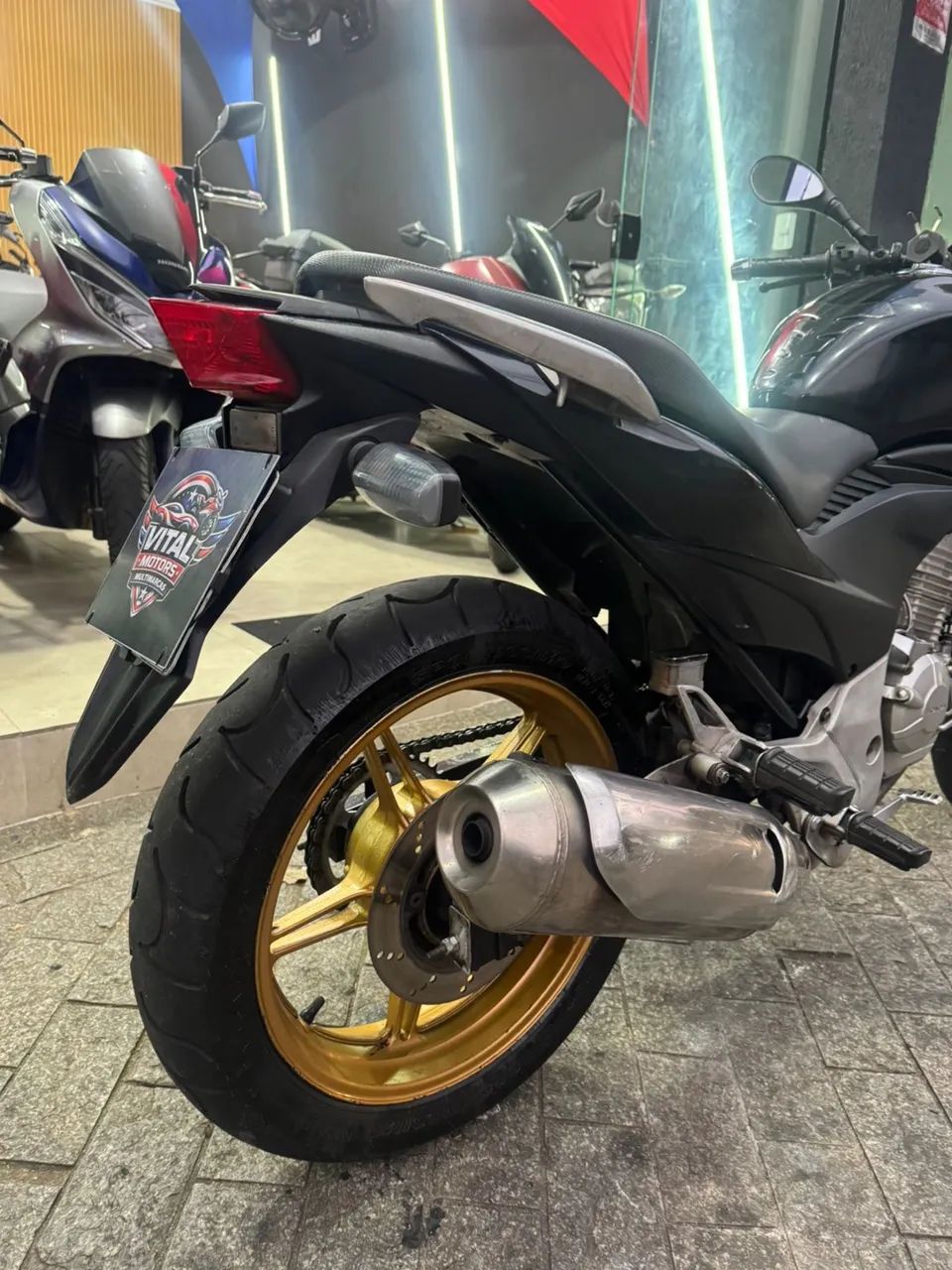 CB 300 2013 - Foto 2