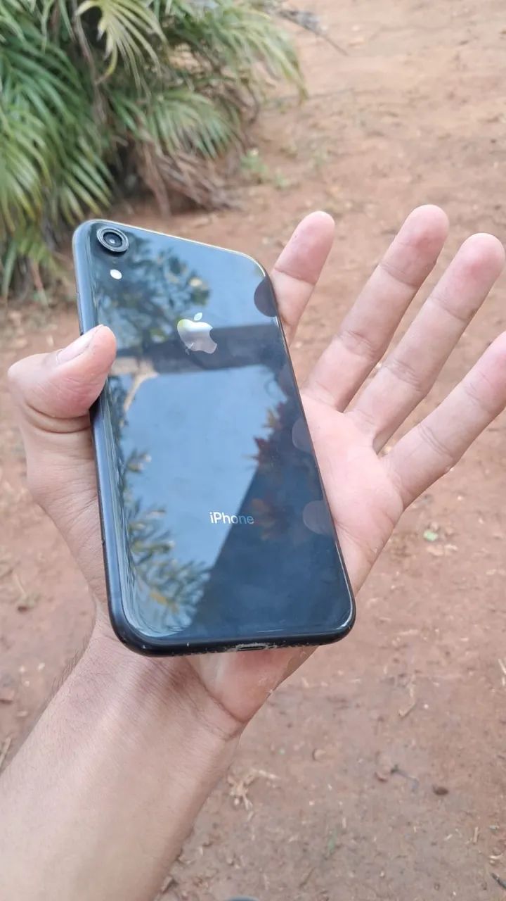 Vendo ou troco iphone Xr 64gb - Foto 3