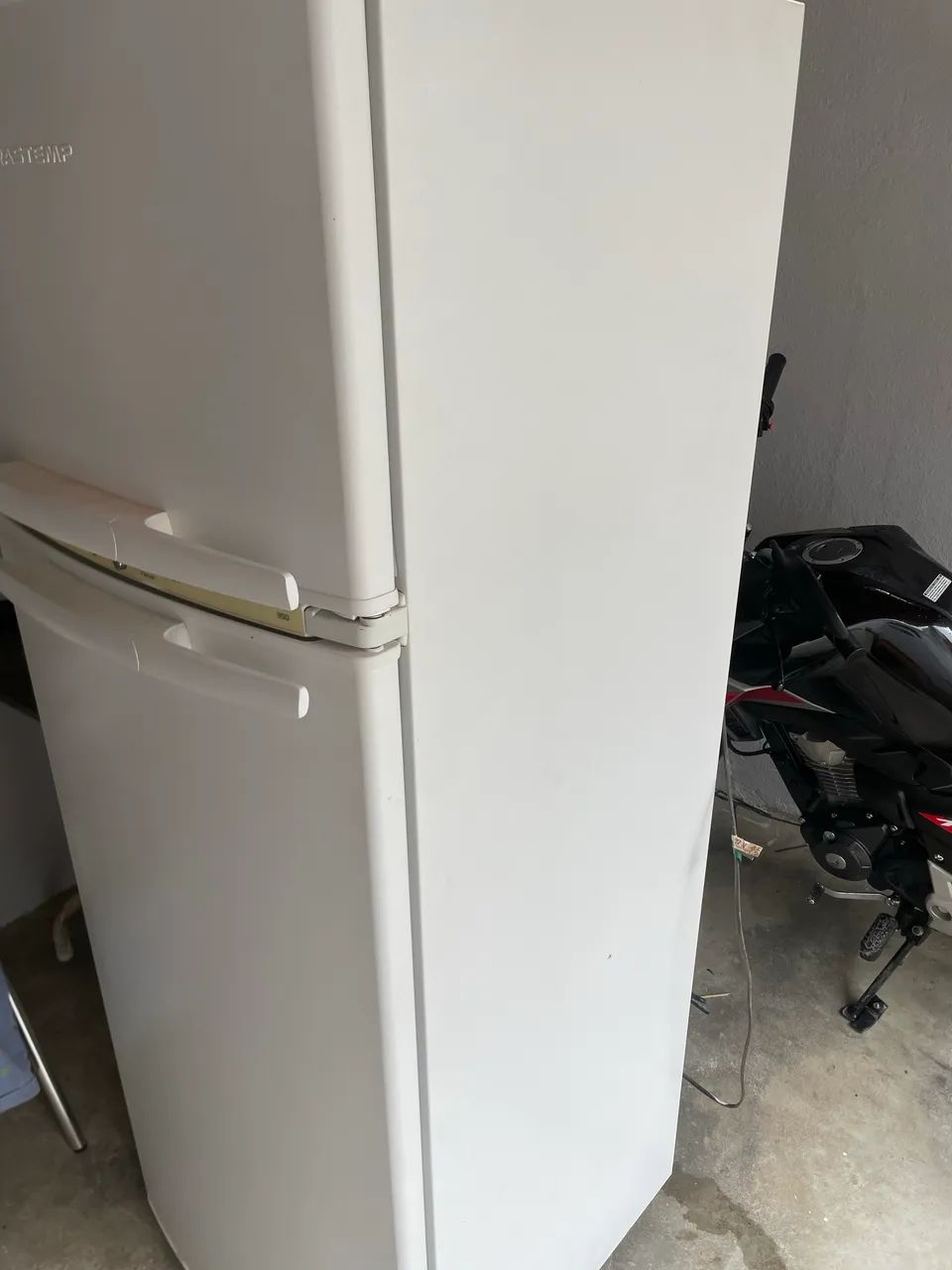 Geladeira com defeito 