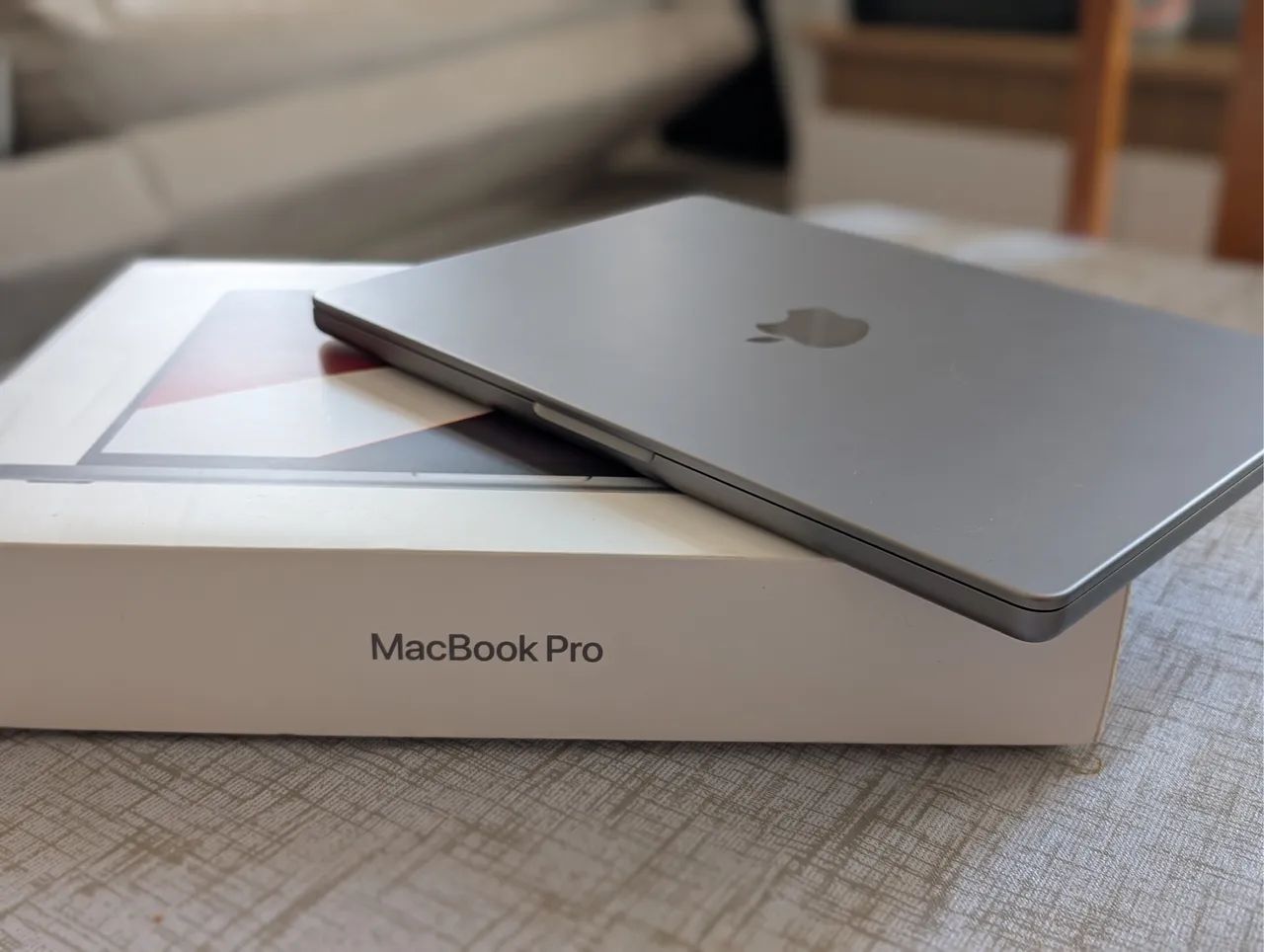 MacBook Pro 16インチ M1 Pro 512GB 16GB 2021 MacBook Pro 16インチ 2021 M1 Pro 16GB/512GB Amazon.com: Apple Late