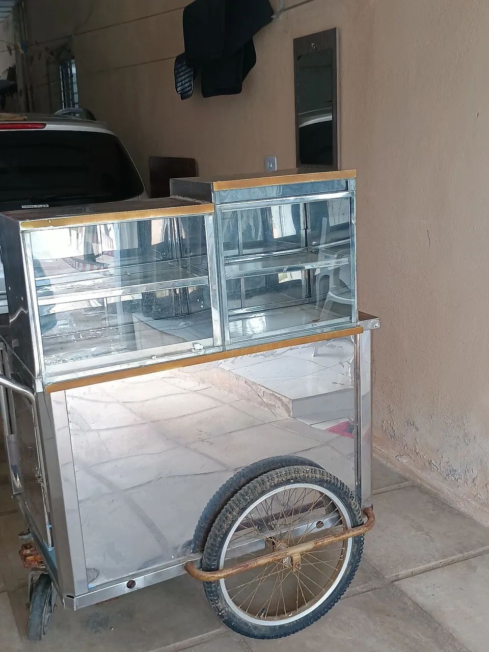 Vende-se carroça refrigerada de inox - Foto 2