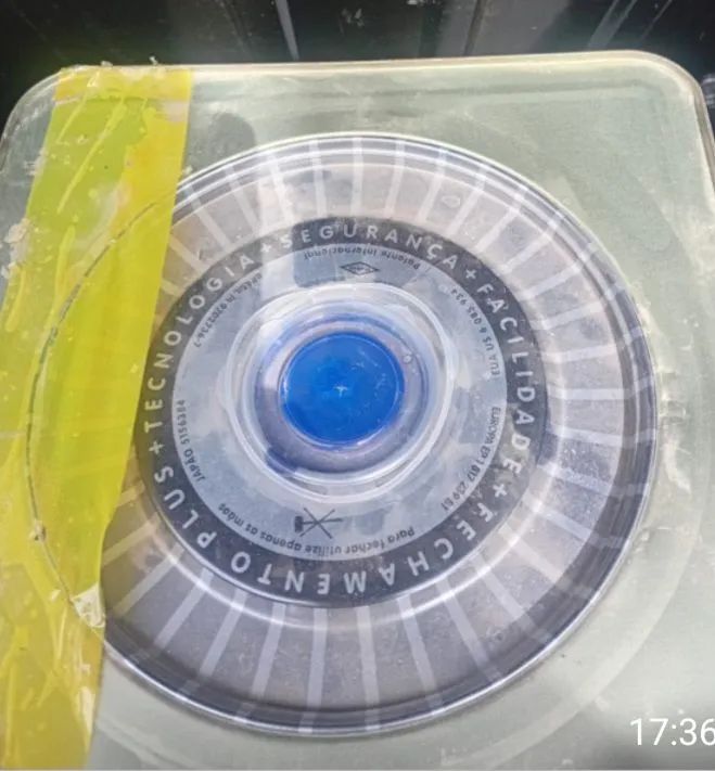 Tinta suvininil 18L (azul indigo blue)  lata lacrada, cada uma por 280,00 a unidade - Foto 2